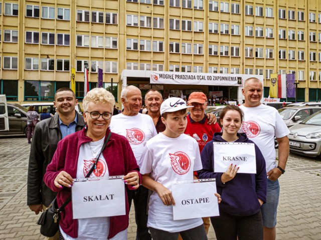 Posprzątali cmentarze i groby przodków