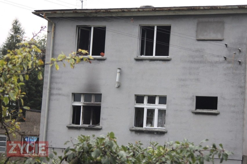 Pożar w Kobylinie. Piorun uderzył w dom. ZDJĘCIA