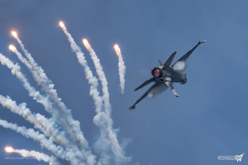 Malbork. MiG-i 29 z 22 Bazy Lotnictwa Taktycznego w obiektywie specjalistów od fotografii lotniczej. Zobacz te niesamowite zdjęcia