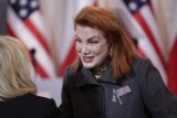 Ambasador USA Georgette Mosbacher pomagała w pracy przy wydawaniu wiz – zajmowała się depozytem telefonów. Trwa walka o program bezwizowy