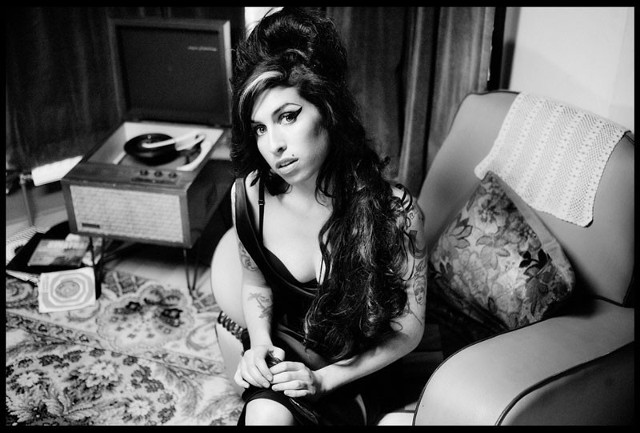 Amy Winehouse zmarła 23 lipca. Prowadziła rock'n'rollowy styl życia
