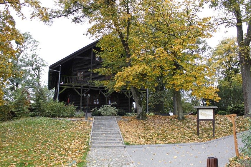 Wójt gminy Zaniemyśl przygotowuje nową wycenę kosztów naprawy Domku Szwajcarskiego w Zaniemyślu