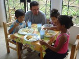 Tczewianin zachęca do pomocy głodującym dzieciom z Ekwadoru i Rwandy [ZOBACZ ZDJĘCIA]