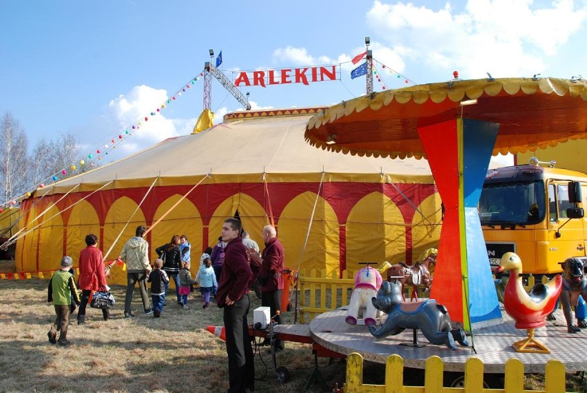 www.cyrk-arlekin.com.pl
