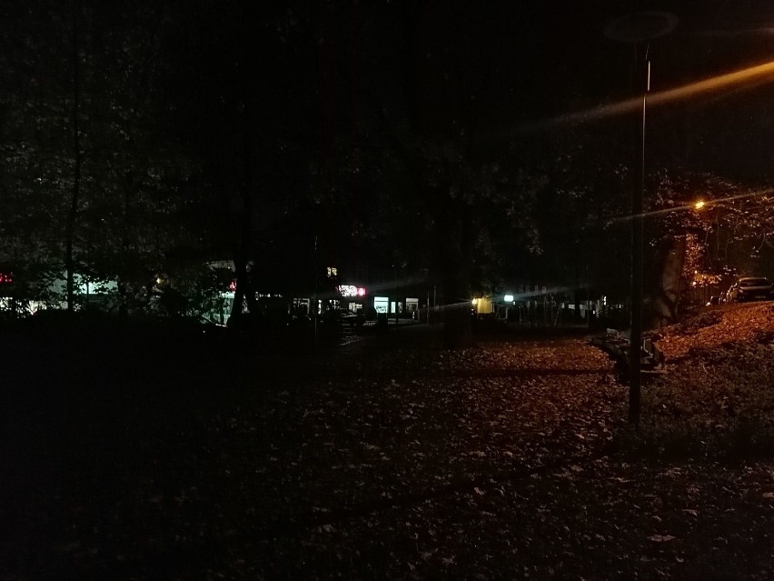 Ciemno na Plantach, ciemno przy placu zabaw. Awaria sieci energetycznej w Goleniowie