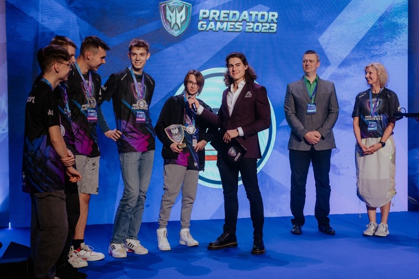 Uczniowie Kopernika najlepsi w League of Legends! Pokonali młodzież z całej Polski i wygrali rozgrywki Predator Games