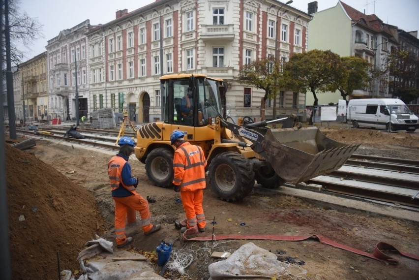 ŚRÓDMIEŚCIE/CENTRUM
* kontynuacja przebudowy ulic:...