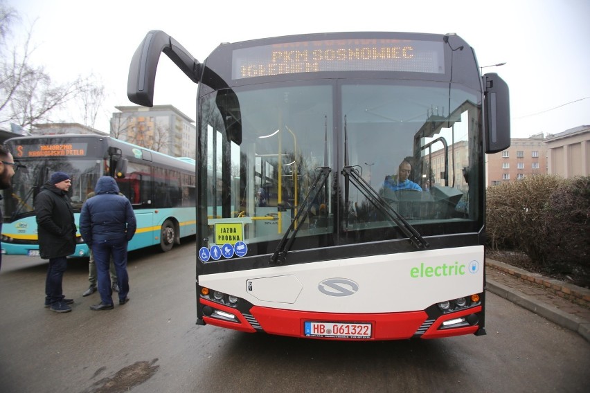 W Sosnowcu od lutego 2018 roku jeżdżą już trzy elektryczne...