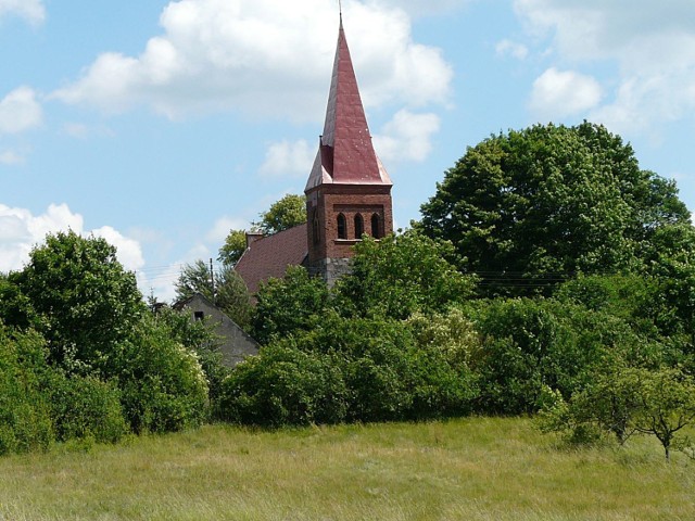Kościół w Długiem, gmina Chociwel.