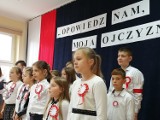 Kocham Cię Polsko. Uczniowie uczcili 101. rocznicę odzyskania niepodległości przez Polskę