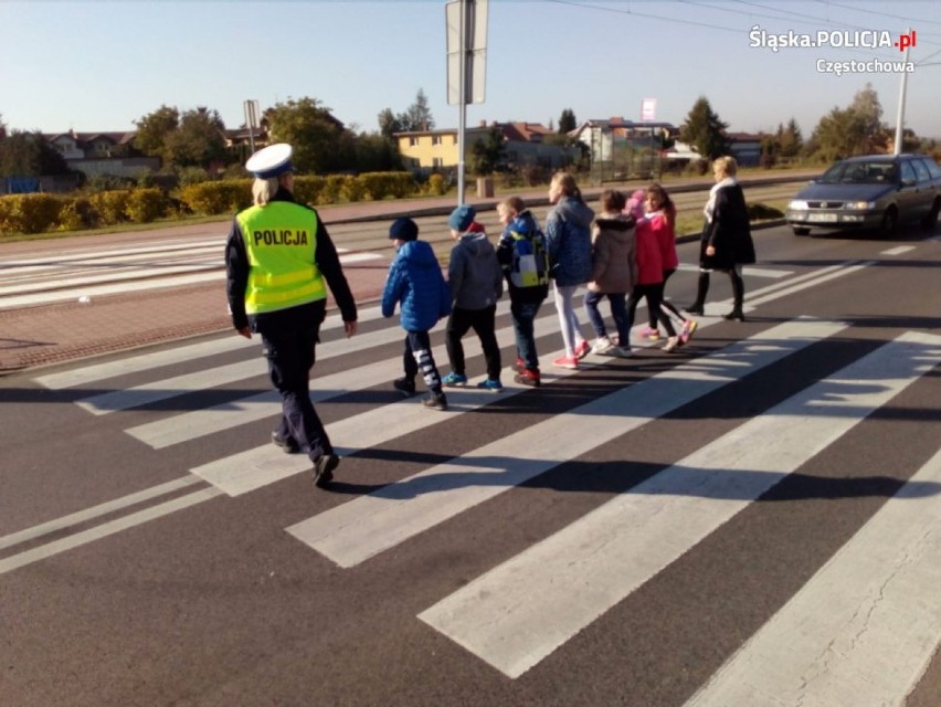Częstochowa: Ferie zimowe. Policja spotkała się przed wolnymi dniami z dziećmi, aby porozmawiać o bezpieczeństwie [ZDJĘCIA]