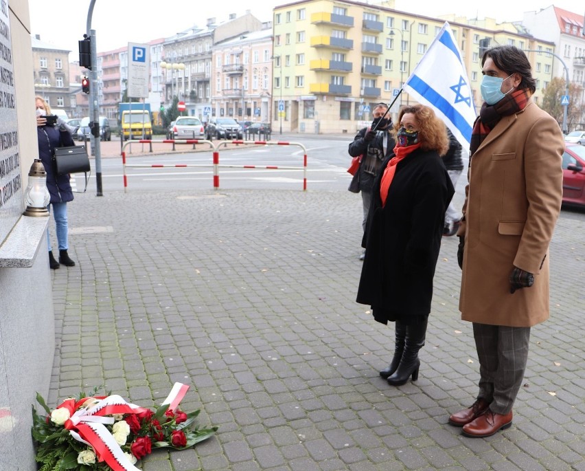 Upamiętnili 81. rocznicę pierwszych deportacji kaliskich...