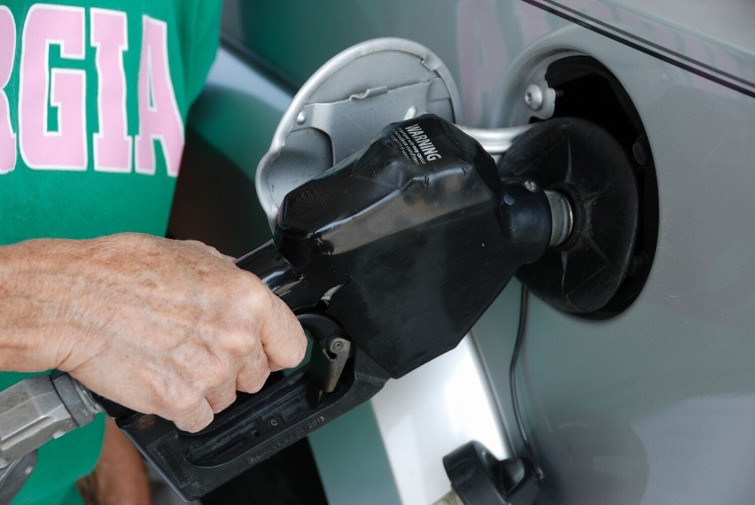 Pomimo rosnących cen paliw w Polsce, są stacje benzynowe w...