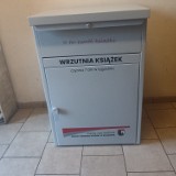 Wrzutnia książek jest już w Sulikowie. To duże ułatwienie dla czytelników biblioteki