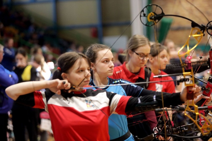 Legnica: Trwają Mistrzostw Polski Juniorów Młodszych w Łucznictwie, zobaczcie zdjęcia