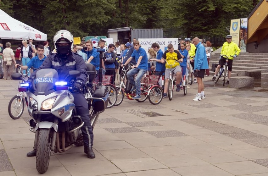 Niepełnosprawni integrowali się w czasie rajdu