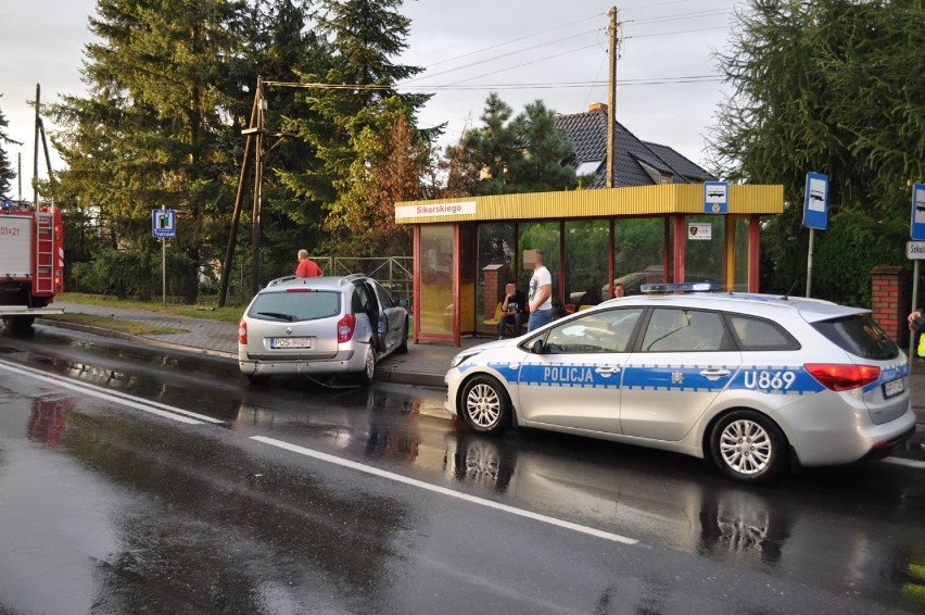 Wypadek na skrzyżowaniu ul. Sikorskiego i Chełmońskiego