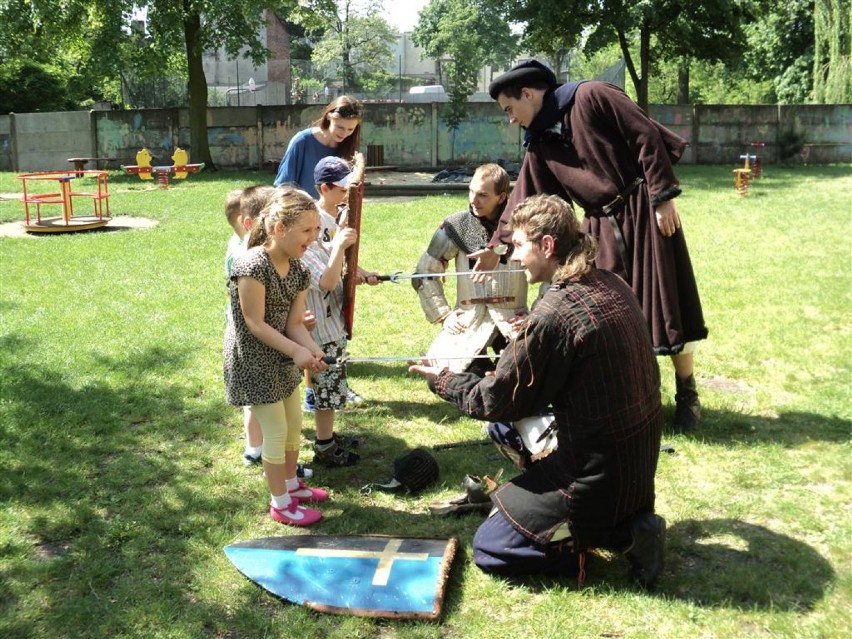 Przedszkole nr 4: Dzieci odwiedzili rycerze