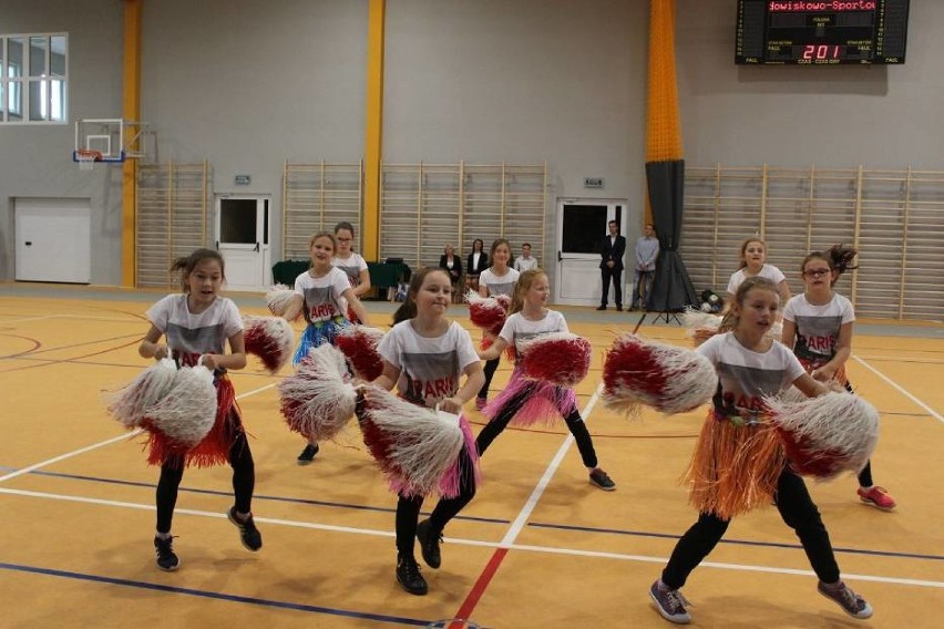 Hala Sportowo - Widowiskowa w Zaniemyślu otwarta 

Hala...