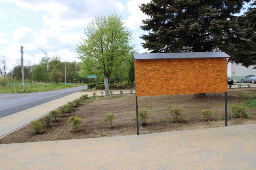 Gmina Żukowice: Plac przed urzędem jest już wyremontowany