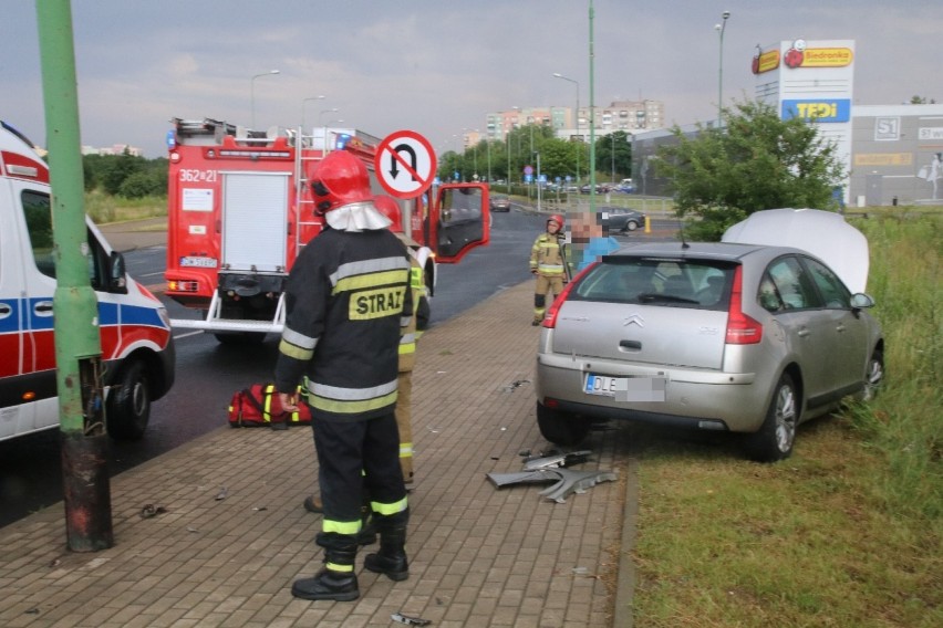 Wypadek na al. Piłsudskiego w Legnicy. 20.07.2020