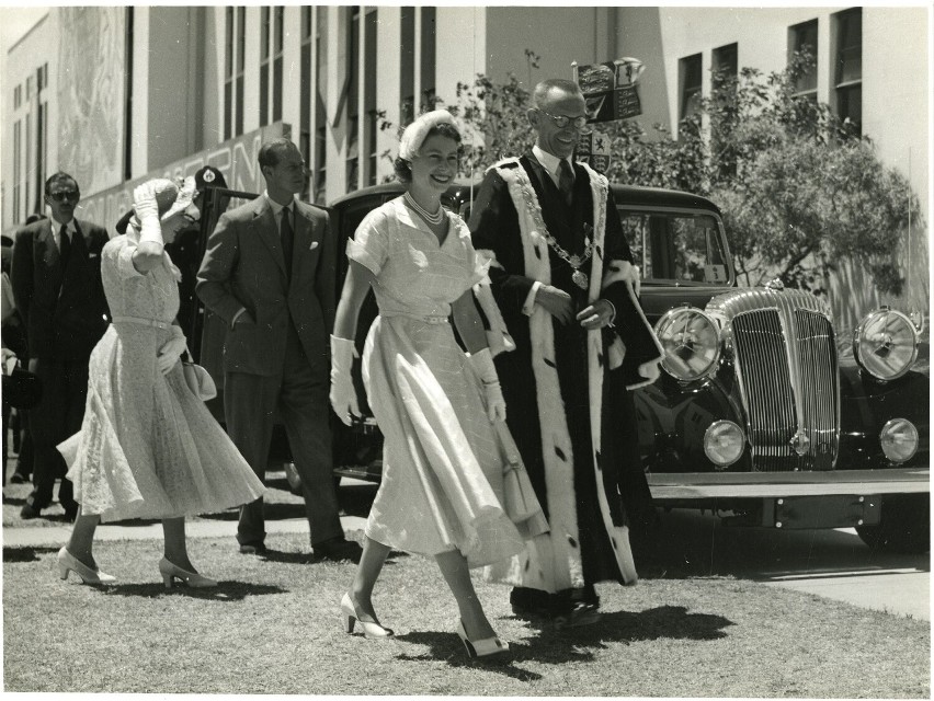 Elżbieta II z wizytą na Nowej Zelandii, styczeń 1954. Na...
