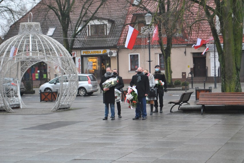 102 rocznica Powstania Wielkopolskiego w Wolsztynie. Złożono kwiaty pod pomnikiem