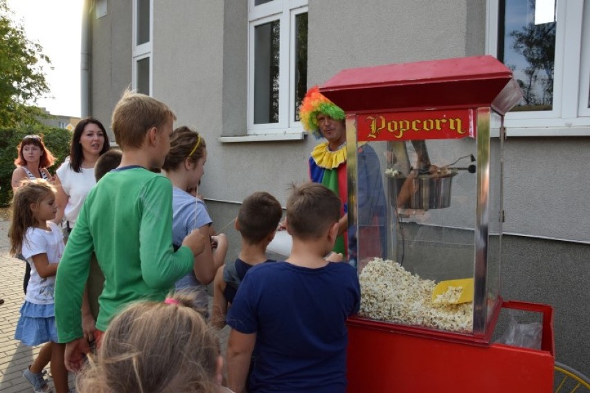 Pruszcz Gd.: Pokazy sportowe i taneczne, kiermasz, loteria  podczas Festynu Rodzinnego Pożegnanie lata z "Trójką" [ZDJĘCIA, WIDEO]