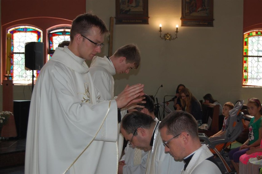 Błogosłąwieństwo prymicyjne neoprezbiterów 2015 w Kartuzach