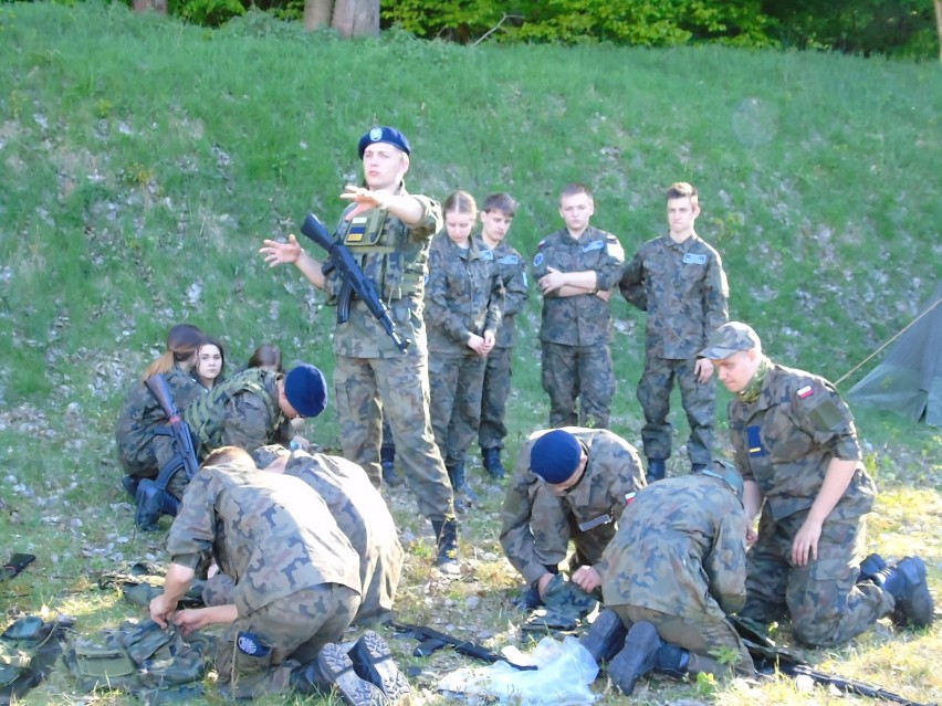Szkolny obóz wojskowy uczniów nowotomyskiego Kopernika