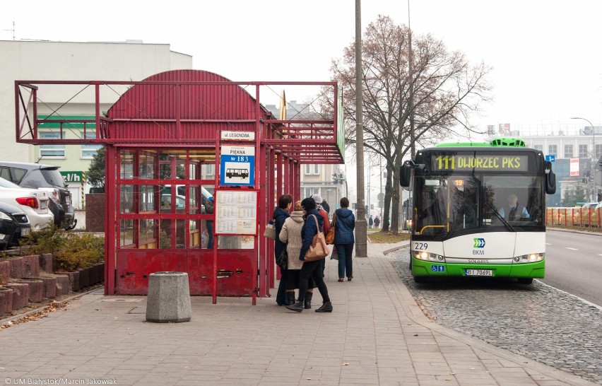 Wiaty pojawią się przy ul. Konstytucji 3 Maja, Legionowej,...