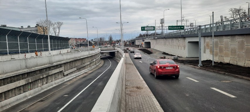 Pierwsze auta przejechały po nowym skrzyżowaniu w Opolu, na...