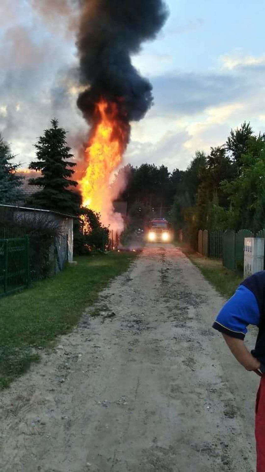 Dwa pożary domów w Smardzewicach i Swolszewicach w jedną noc. Duże straty