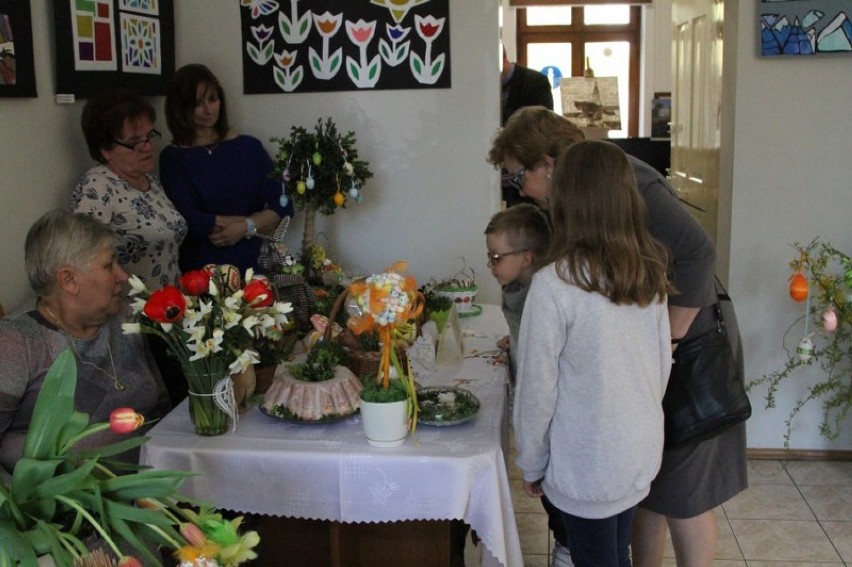 W Biurze Promocji i Turystyki w Wolsztynie otwarto wystawę "Stoły Wielkanocne"