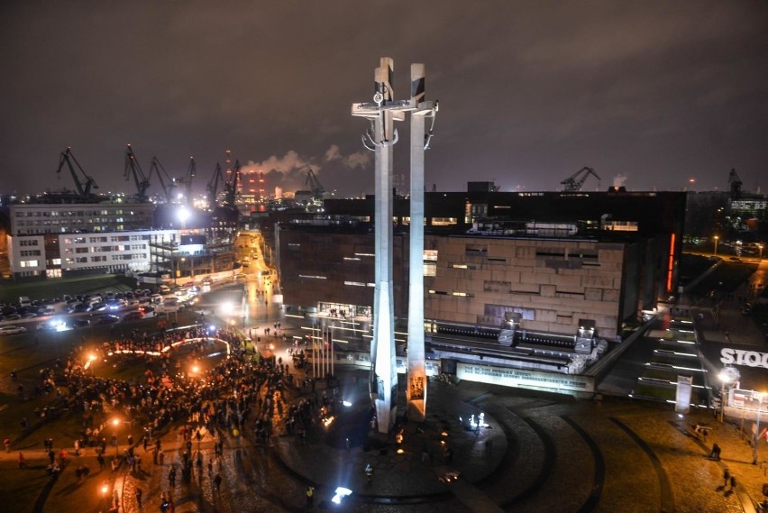 Gdańszczanie żegnają prezydenta, Pawła Adamowicza.