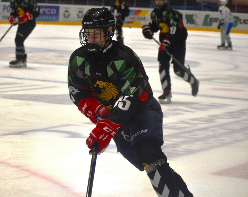 Hokejowa liga juniora młodszego (U-18); UKH Unia Oświęcim - MOSM Tychy 2:12