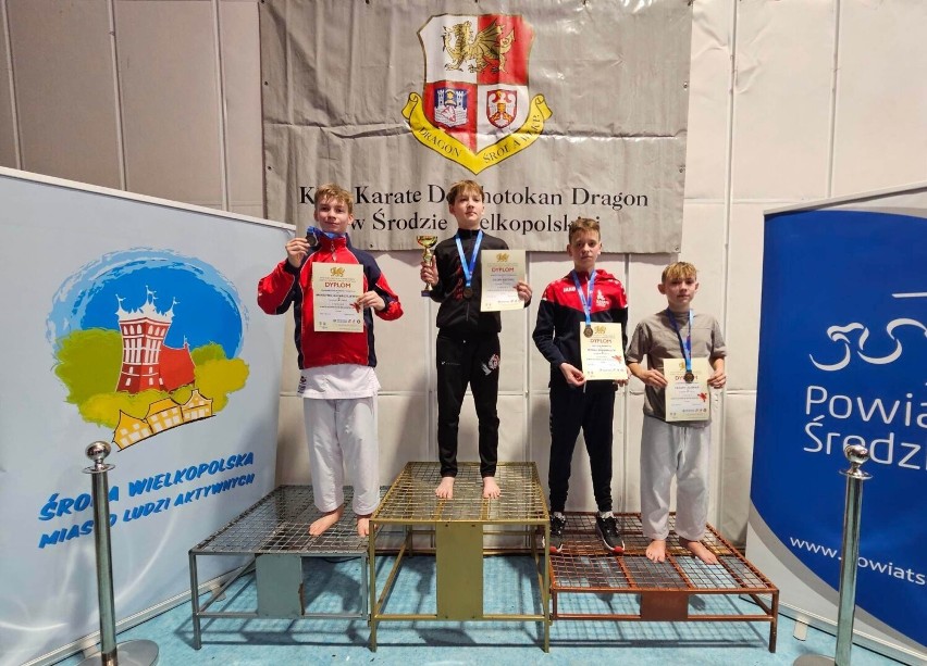 Sukces młodych karateków z Wągrowca na turnieju w Środzie Wielkopolskiej 