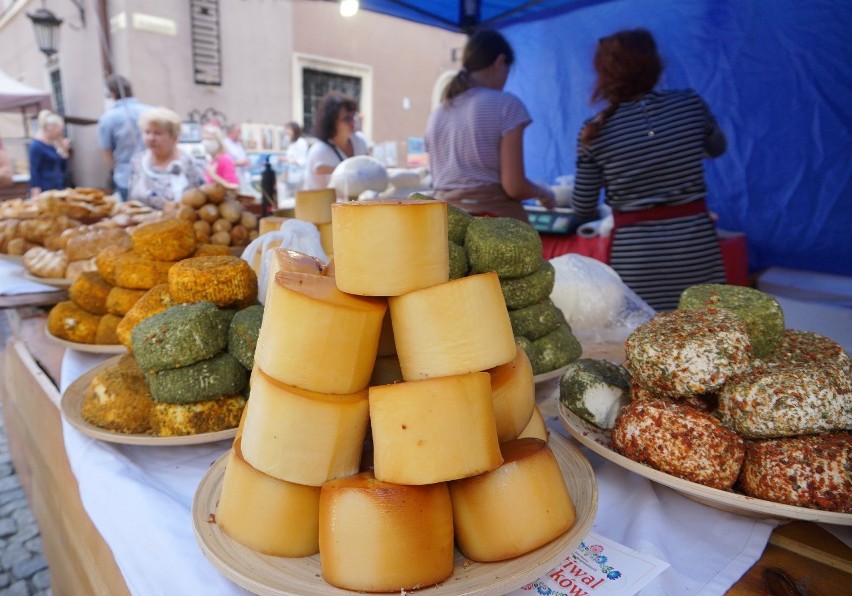 Tłoczno w centrum Lublina. W weekend jednym z przystanków był Festiwal Smaku. Zobacz zdjęcia