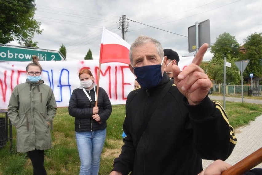 Akcja protestacyjna w Bobrownikach, w gminie Otyń. Sobota,...