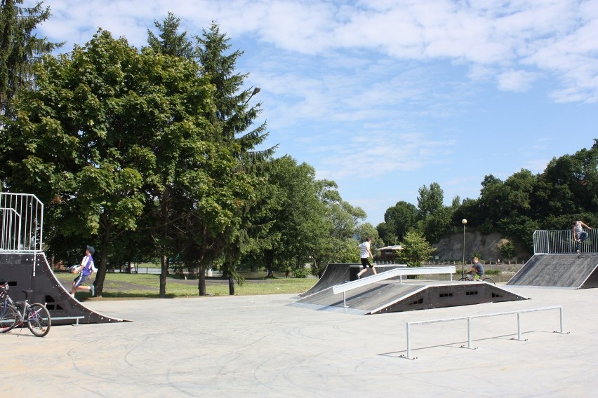 W Sanoku wybudowano skatepark