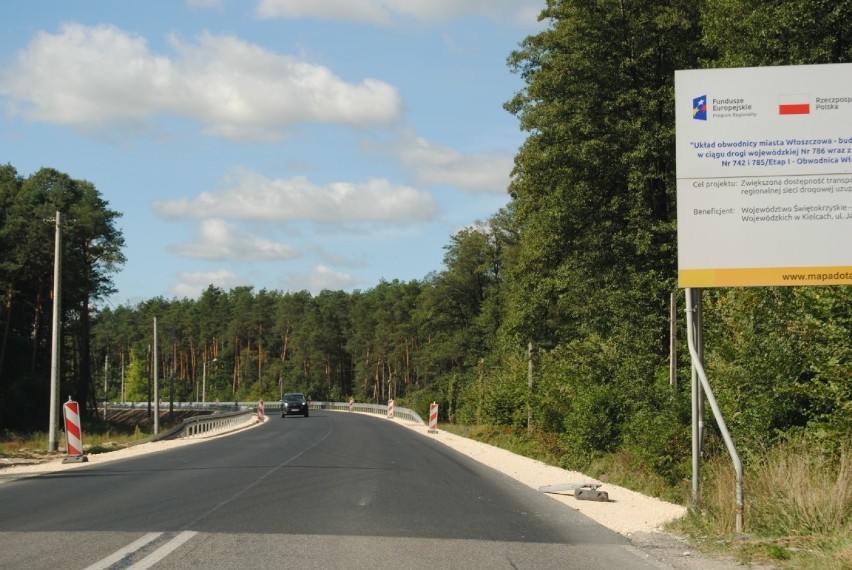 Dobiega końca budowa obwodnicy Włoszczowy. To inwestycja, na...