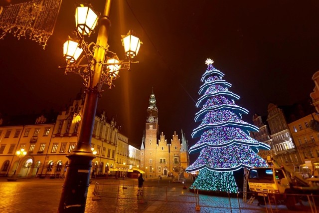 Choinka we wrocławskim Rynku oficjalnie zostanie rozświetlona 6 grudnia 2020 r.
