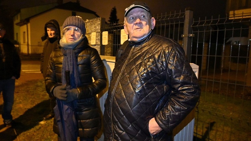 Mieszkańcy osiedla Baranówek w Kielcach protestują przeciwko budowie bloku. Nie chcą zmian na gorsze. Zobacz film i zdjęcia