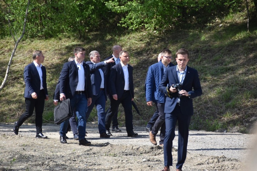 Prezydent Andrzej Duda w czwartek 20 maja był na placu...