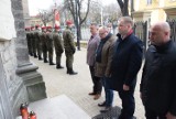 Opoczno oddało hołd ofiarom Zbrodni Katyńskiej oraz wszystkim tym, którzy zginęli podczas lotu do Smoleńska 10 kwietnia 2010 r. (FOTO)