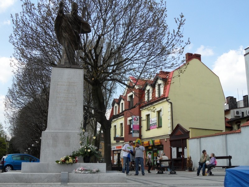 Pomnik św. Wojciecha w Mikołowie został odsłonięty 25...