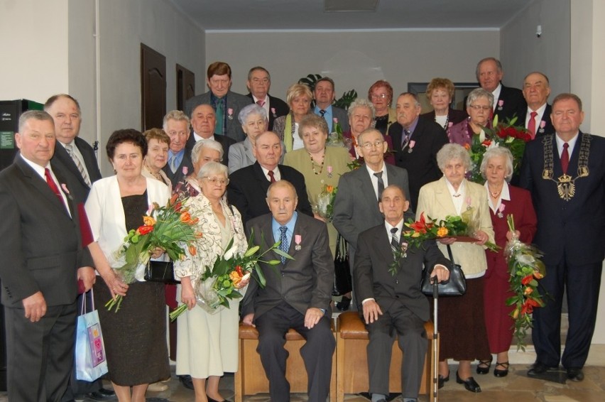 Miejski Ośrodek Kultury w Gnieźnie: Złote gody, medal dla par małżeńskich