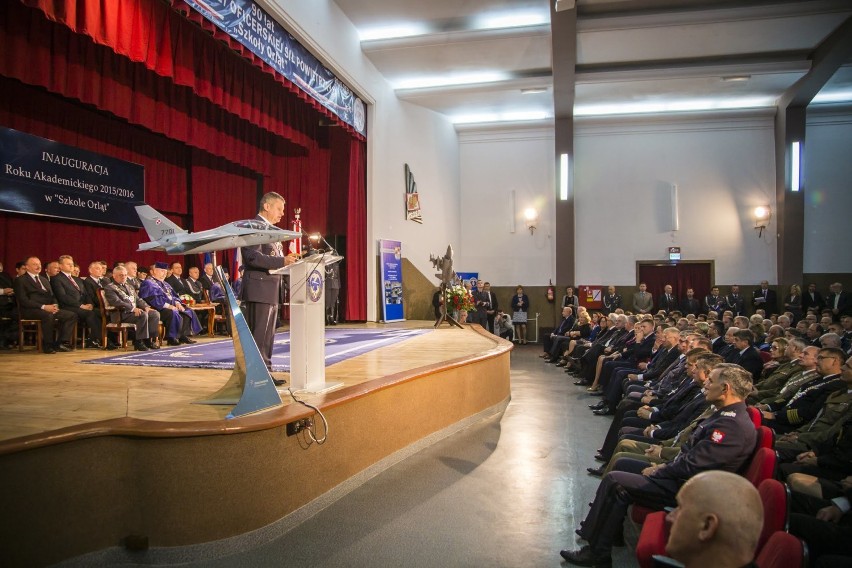 Andrzej Duda na inauguracji roku szkolnego w Wyższej Szkole Oficerskiej Sił Powietrznych w Dęblinie