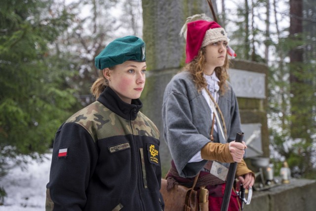 Pod pomnikiem powstańców 1863 roku nad zalewem rejowskim oddano hołd bohaterom walk o niepodległość Polski.Więcej na kolejnych zdjęciach.