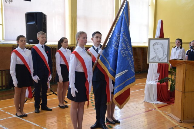 W piątek, 20 kwietnia, w Szkole Podstawowej numer 27 imienia Krzysztofa Kamila Baczyńskiego w Kielcach odbyły się uroczystości związane z 50-leciem istnienia placówki.